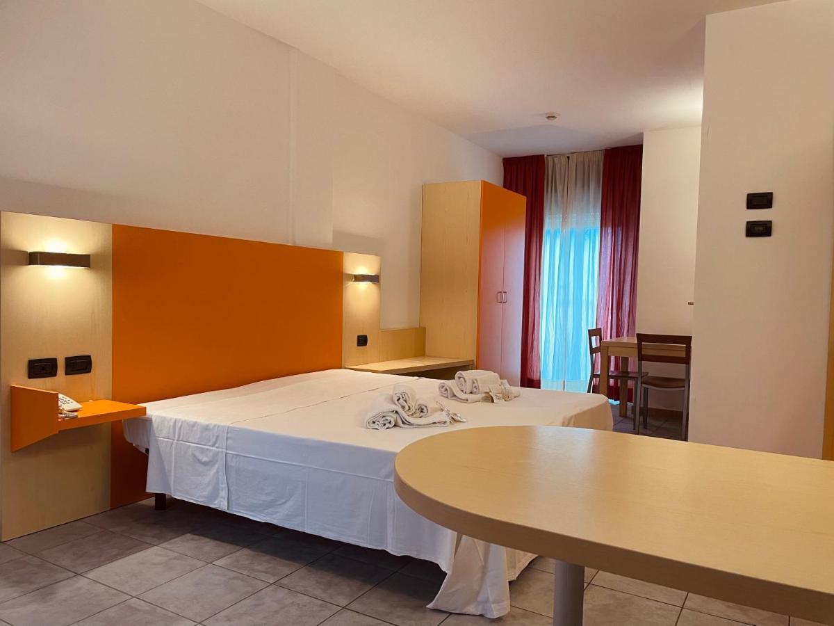 Hotel Grecale - Вентурина-Терме Екстер'єр фото