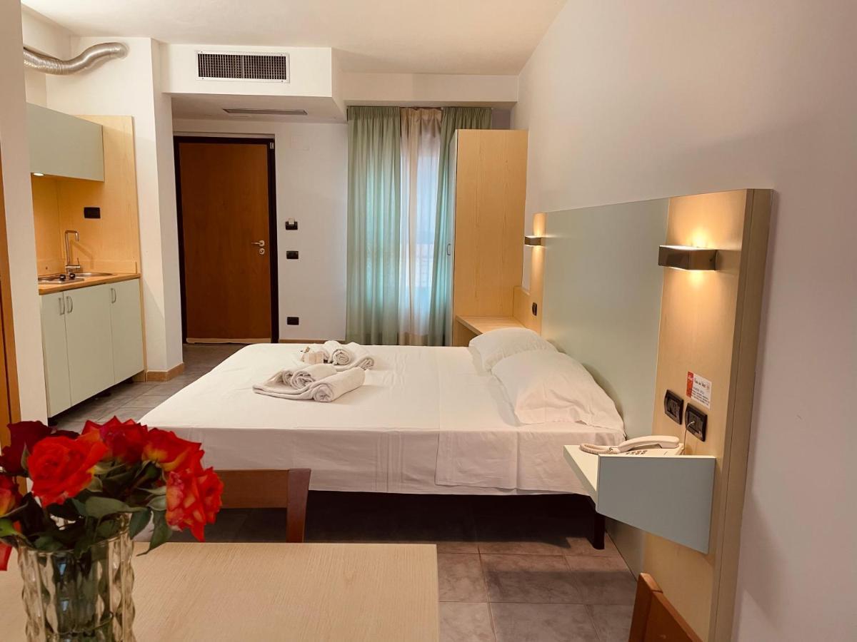 Hotel Grecale - Вентурина-Терме Екстер'єр фото