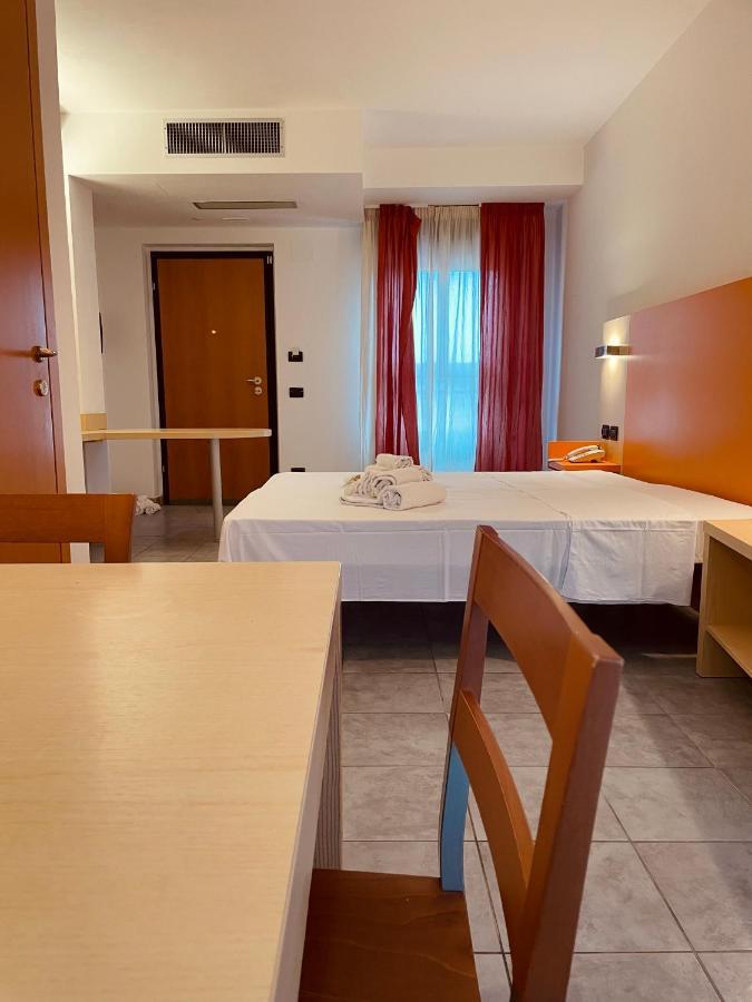 Hotel Grecale - Вентурина-Терме Екстер'єр фото