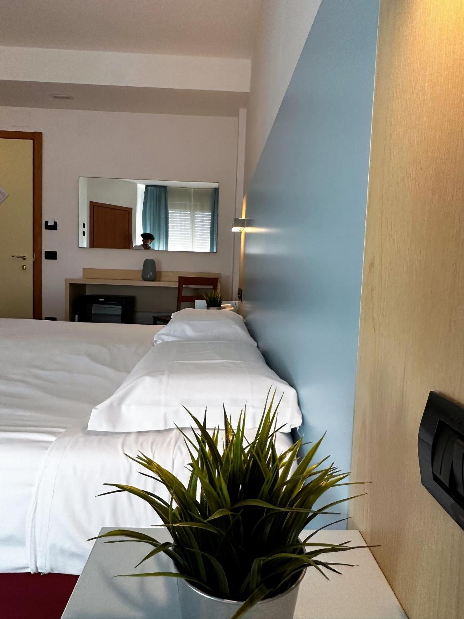 Hotel Grecale - Вентурина-Терме Екстер'єр фото